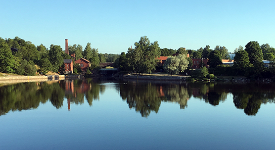 Valokuva Helsingin Vanhankaupunginlahdelta.